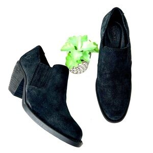 Born Fredrika Booties Black Suede Western Heeled Ankle Boots Size 6